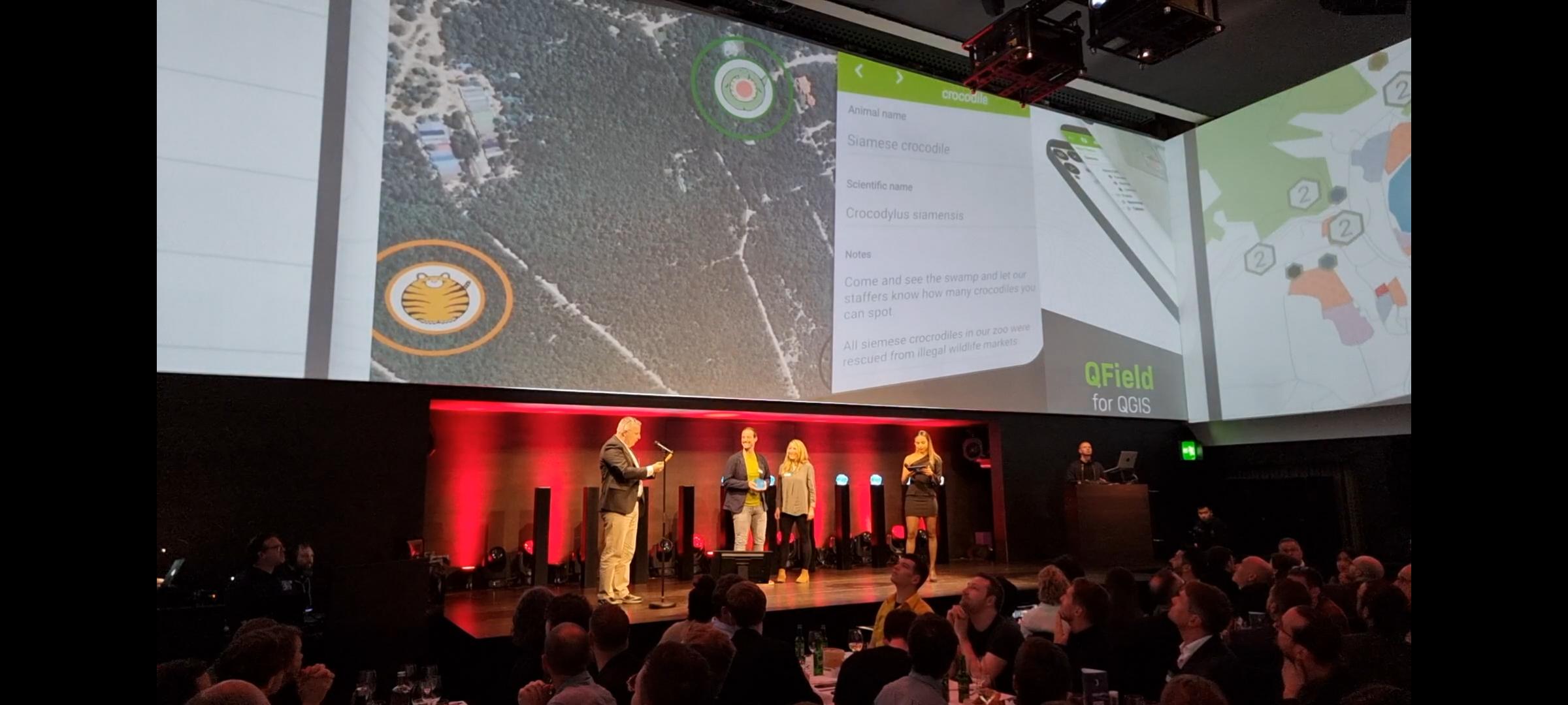 QField Werbevideo bei der Awardvergabe_c_opengis.ch